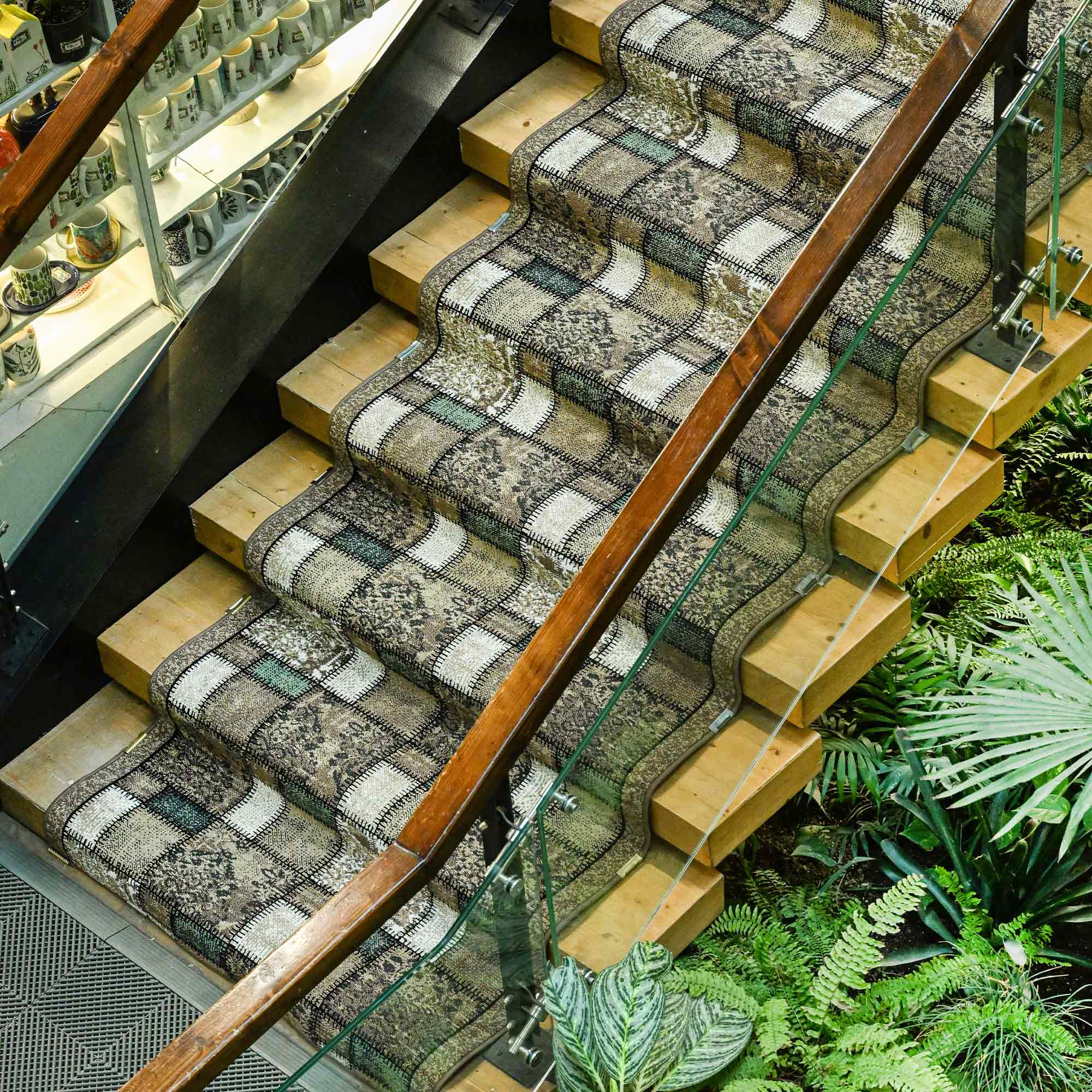 موکت کناره طرح دار