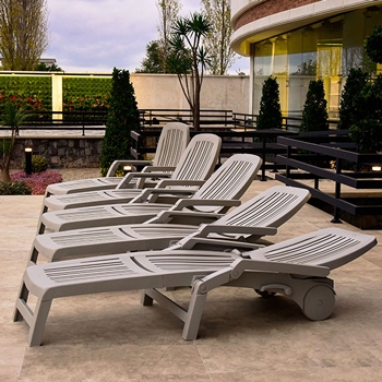 Sun Lounger